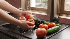 Quels aliments faut-il laver avant de les consommer pour éviter d'attraper des parasites ?