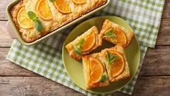 Recette de gâteau à l'orange et à la cannelle : un goût riche en agrumes avec une seule orange.
