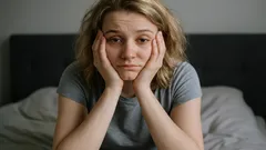 Pourquoi la qualité du sommeil se détériore-t-elle lorsque vous vous couchez plus tard que d'habitude, et pourquoi « faire la grasse matinée » ne fonctionne-t-il pas ?